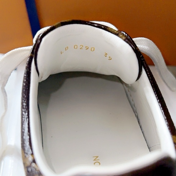 Louis Vuitton Time Out Sneaker - Picture 4 of 5